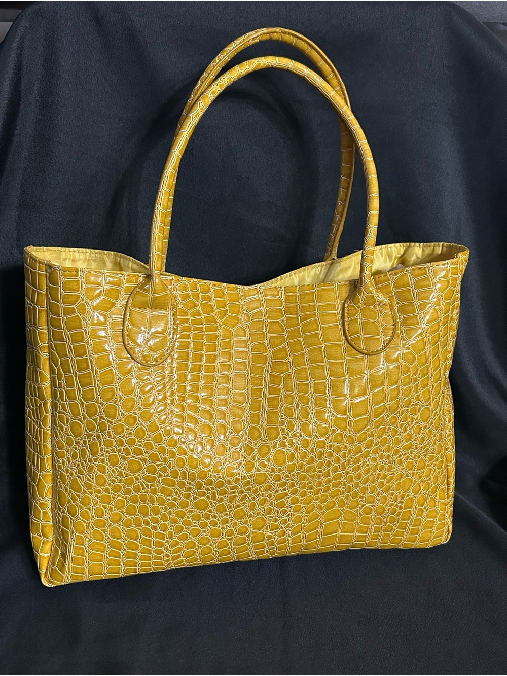 Vecceli Italy Yellow Croc-Embossed Tote Bag - Picture 2 of 11